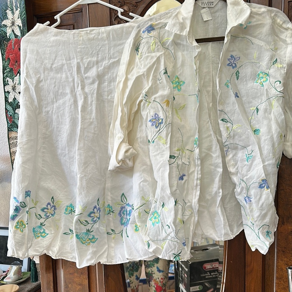 Embroidered Floral White Blouse and Skirt Set